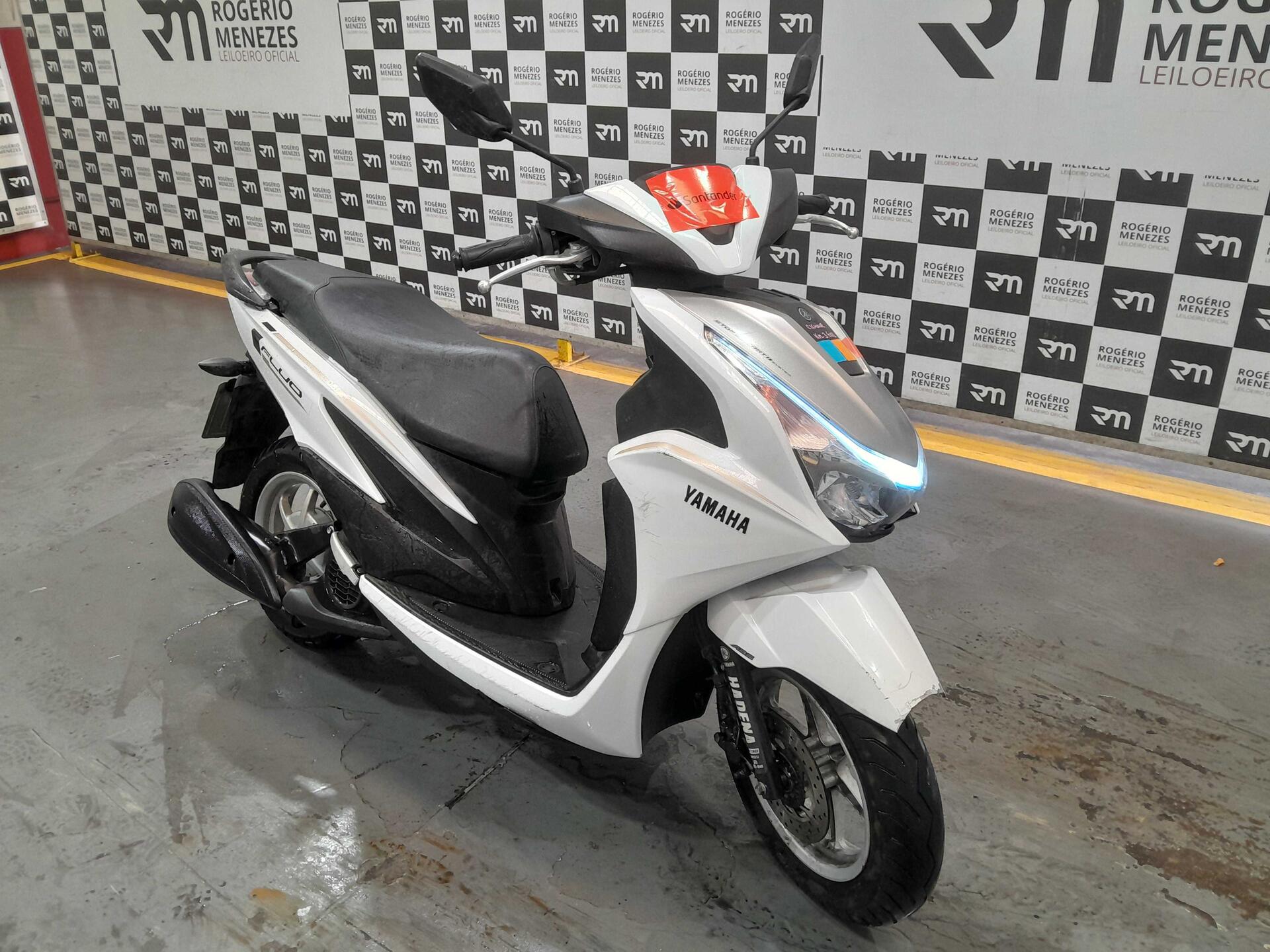MOTO YAMAHA FLUO 125 2025/2026 GASOLINA