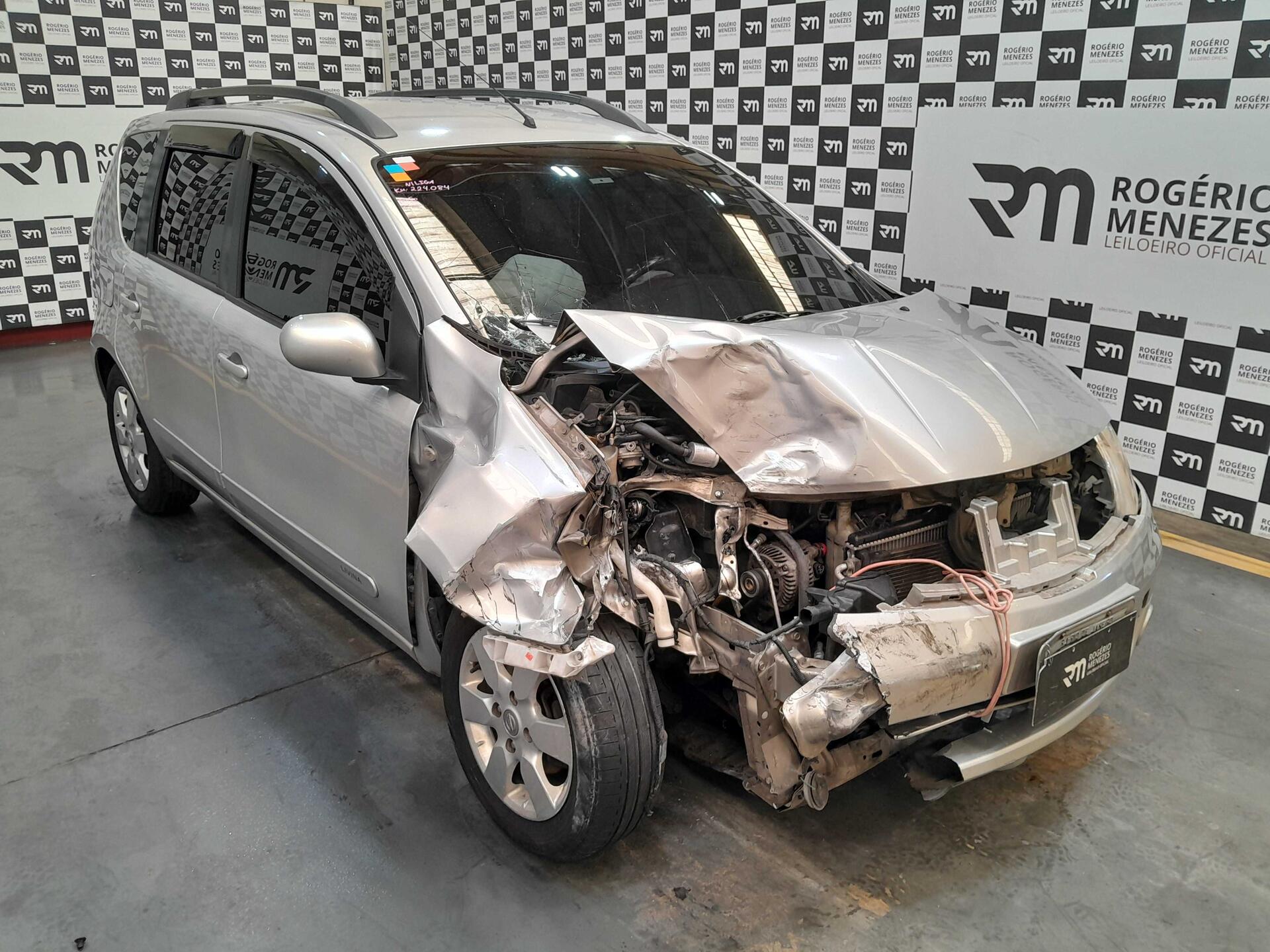 NISSAN LIVINA 1.8SL 2011/2012 FLEX