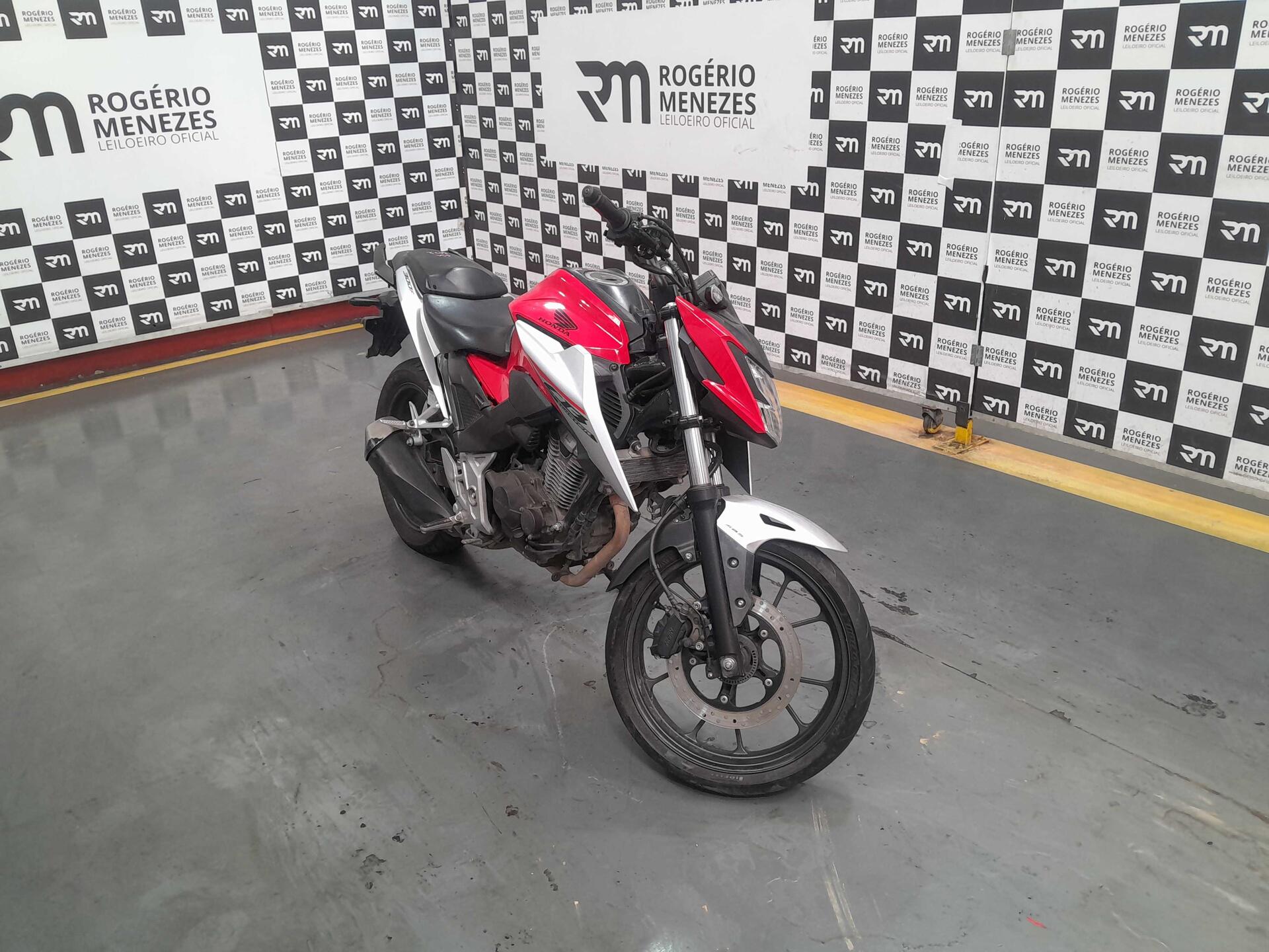 MOTO HONDA CB300F 2024/2024 FLEX
