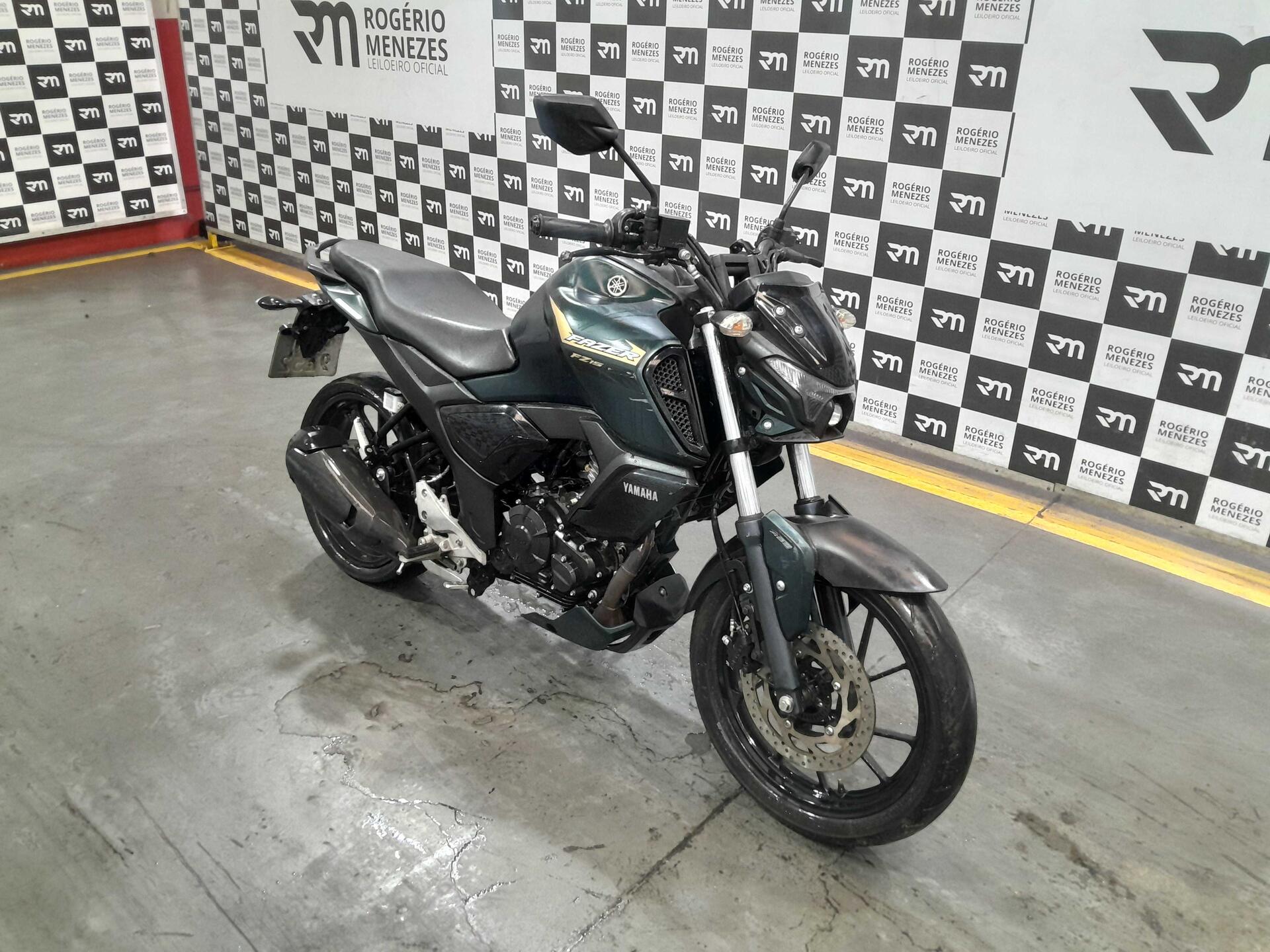 MOTO YAMAHA FZ15 2025/2025 FLEX